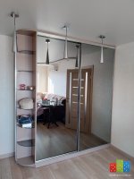 P81022-091903.jpg