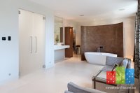 Bathroom2.jpg